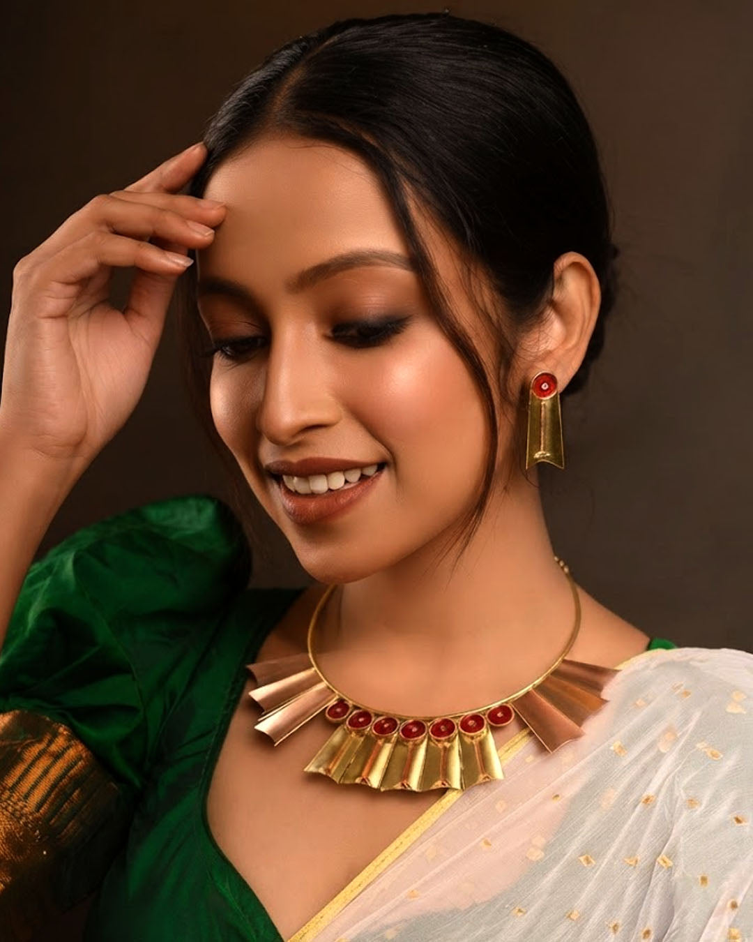 Craftooba Aarunya Necklace Set - Where Brass Meets The Blush Of Dawn