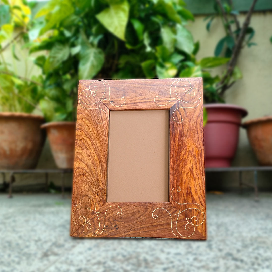 Craftooba Premium Handcrafted Metal Inlay 10.5 * 8.5 Inches Wooden Table Top Frame – 6.5 x 4.5 inch Photo Display | Photo frame | Wooden photo Frame |