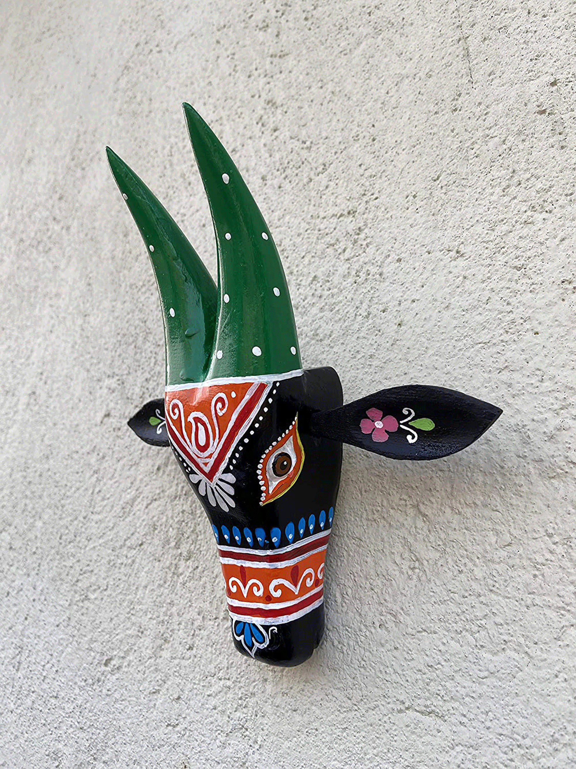Handcrafted Wooden Cow Head Wall Decor | 7 Inches | Oachira Festival Kerala Inspired | Vastu Positive Home Decor